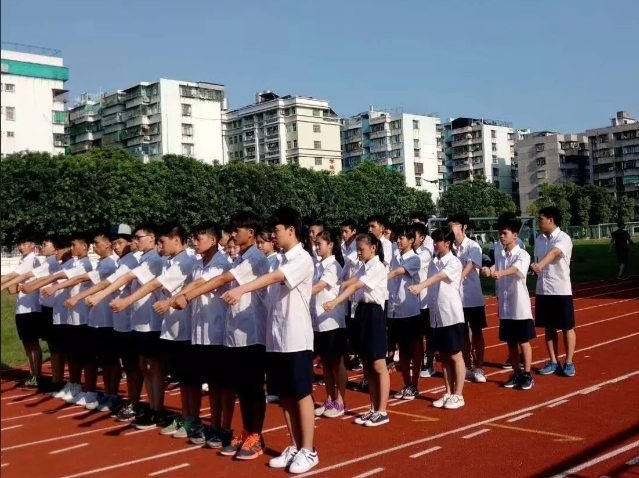 实时收集学生运动负荷心率等数据为学生个性化训练供给科学依